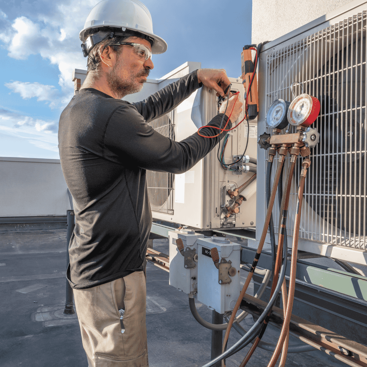 Alleinarbeiterschutz und Rückfallkommunikation – Lone worker protection and fallback communication